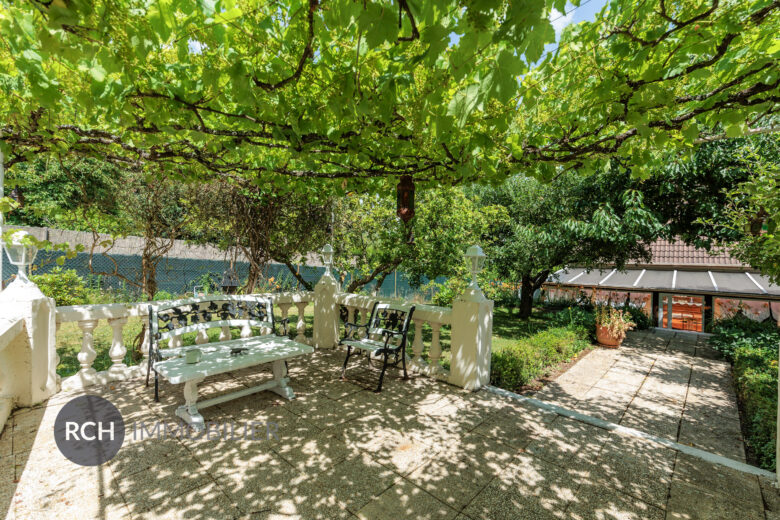 Photos du bien : Condé-sur-Vesgre – Jolie maison avec véranda au calme
