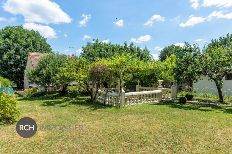 Photos du bien : Condé-sur-Vesgre – Jolie maison avec véranda au calme