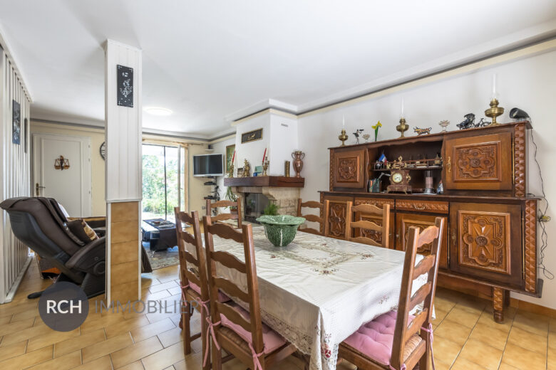 Photos du bien : Condé-sur-Vesgre – Jolie maison avec véranda au calme