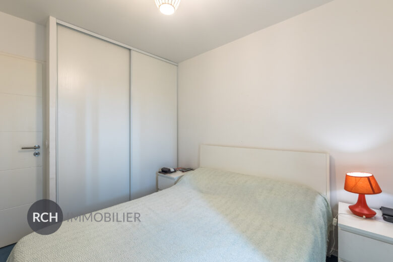 Photos du bien : Elancourt – Appartement 4 pièces avec terrasse et jardin privatif dans une résidence récente