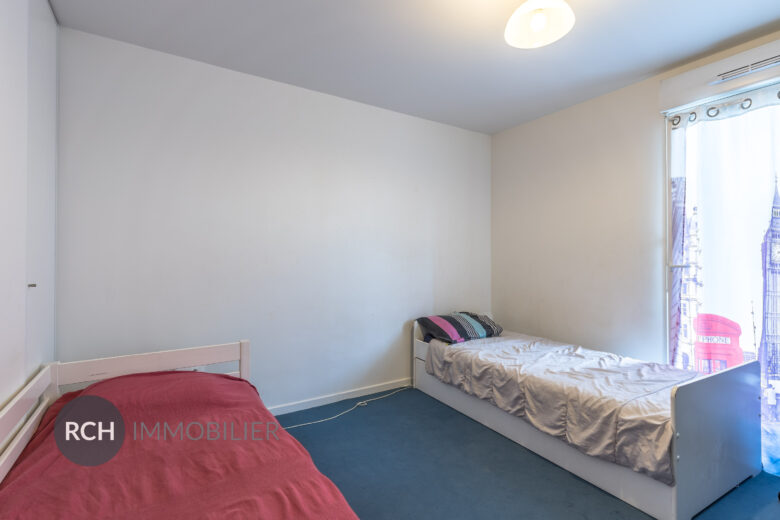 Photos du bien : Elancourt – Appartement 4 pièces avec terrasse et jardin privatif dans une résidence récente