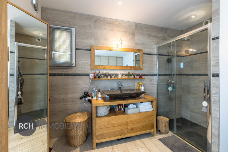 Photos du bien : Gambais – Jolie maison moderne en parfait état avec garage double