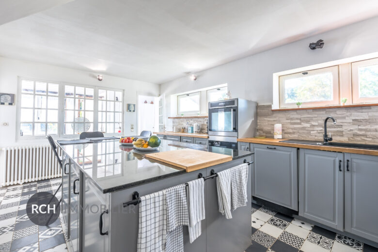 Photos du bien : Gambais – Charmante maison familiale avec piscine chauffée