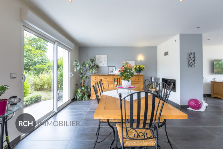 Photos du bien : Gambais – Jolie maison moderne en parfait état avec garage double