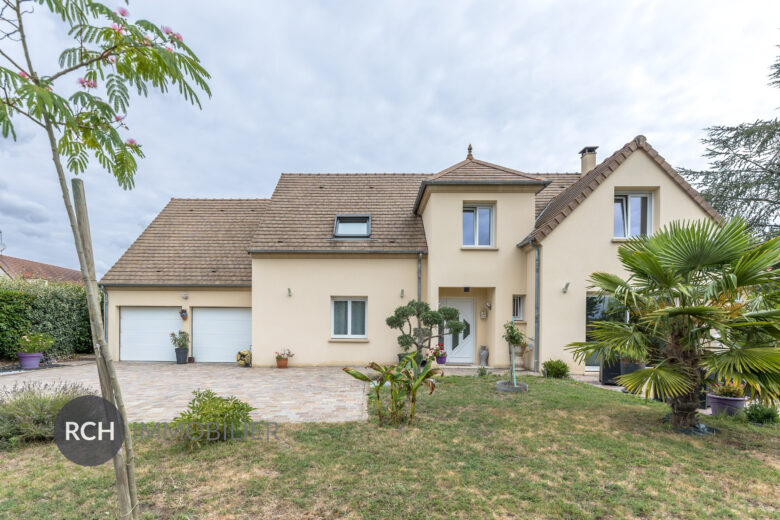 Photos du bien : Gambais – Jolie maison moderne en parfait état avec garage double
