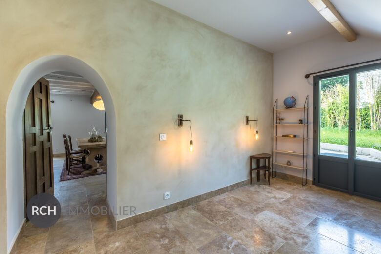 Photos du bien : Grosrouvre – Propriété ancienne avec maison d’amis entièrement rénovée avec goût