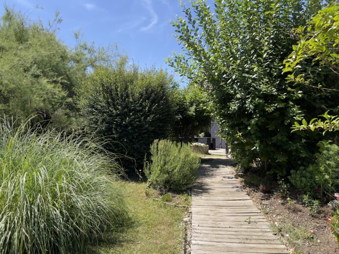 Photos du bien : Richebourg – Maison traditionnelle familiale à deux pas de tous commerces