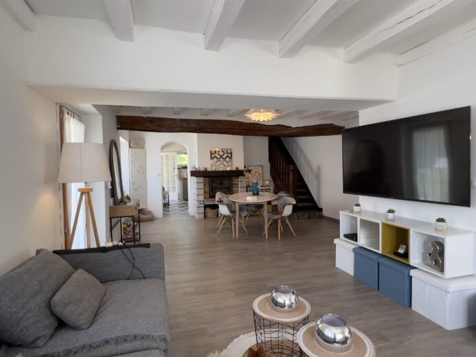 Photos du bien : Exclusivité – Gambais – Charmante maison familiale avec piscine chauffée