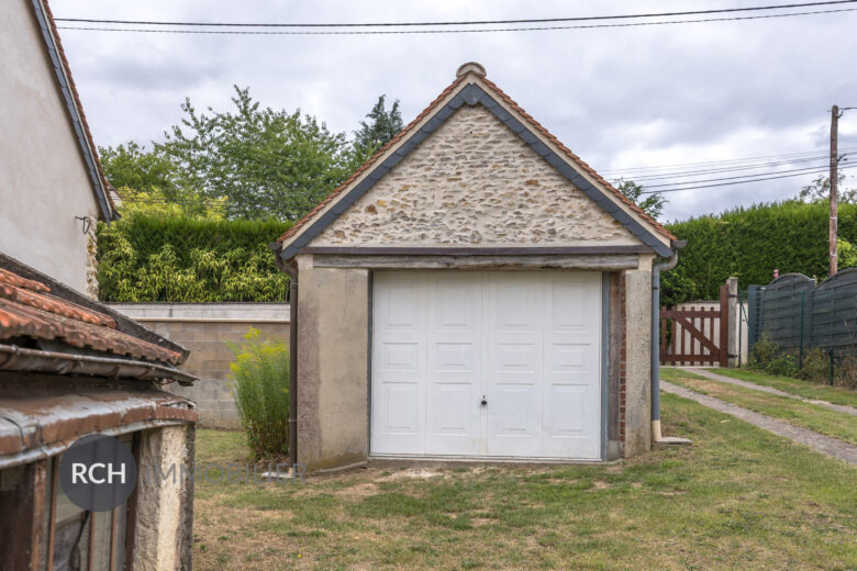 Photos du bien : La Queue lez Yvelines – Maison ancienne avec vue dégagée