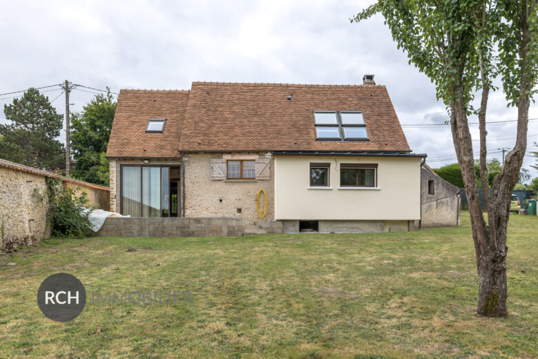 Photos du bien : La Queue lez Yvelines – Maison ancienne avec vue dégagée