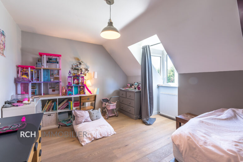 Photos du bien : Montfort-l’Amaury – Maison familiale dans un secteur recherché à deux pas du centre historique