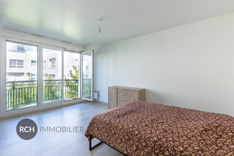 Photos du bien : Exclusivité – Plaisir – Studio avec balcon, dans une copropriété sécurisée