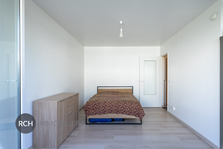 Photos du bien : Exclusivité – Plaisir – Studio avec balcon, dans une copropriété sécurisée