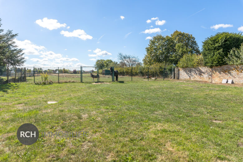 Photos du bien : Boutigny-Prouais – CCPH – Propriété avec dépendances sur un terrain d’1 hectare – idéal cavaliers