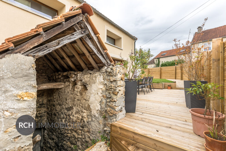 Photos du bien : Jouars-Pontchartrain- Belle maison ancienne rénovée