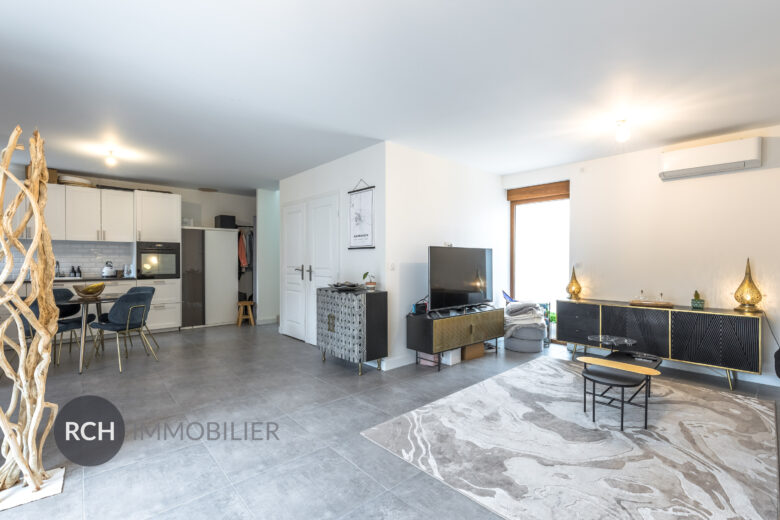 Photos du bien : Jouars-Pontchartrain- Belle maison ancienne rénovée