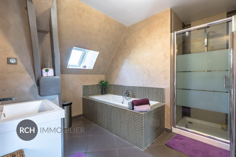Photos du bien : Le Mesnil-Simon – Maison ancienne rénovée avec dépendances