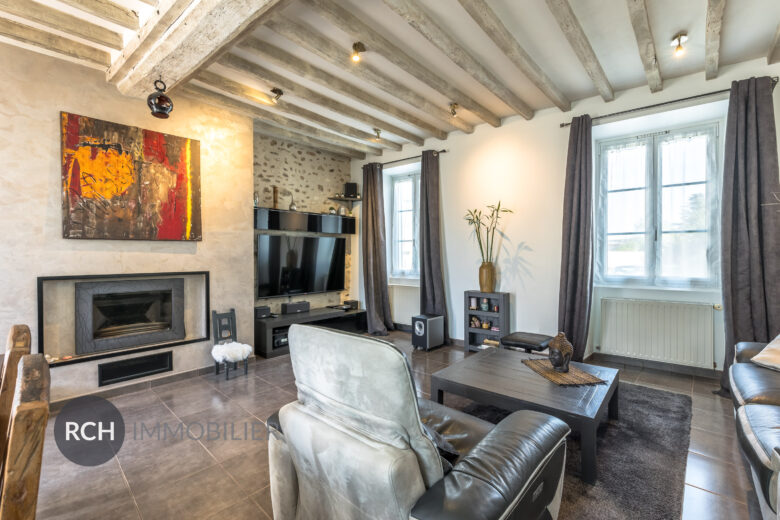 Photos du bien : Le Mesnil-Simon – Maison ancienne rénovée avec dépendances