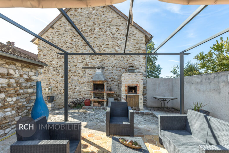 Photos du bien : Le Mesnil-Simon – Maison ancienne rénovée avec dépendances