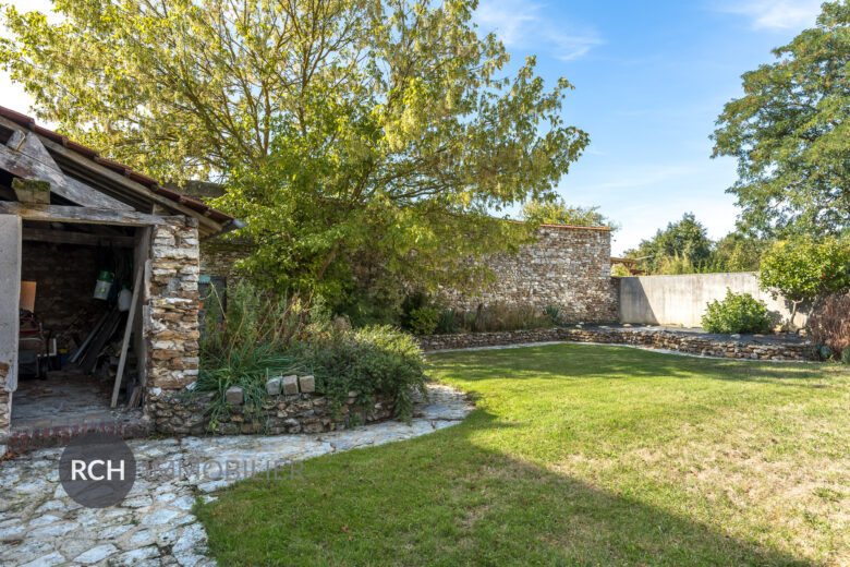 Photos du bien : Le Mesnil-Simon – Maison ancienne rénovée avec dépendances