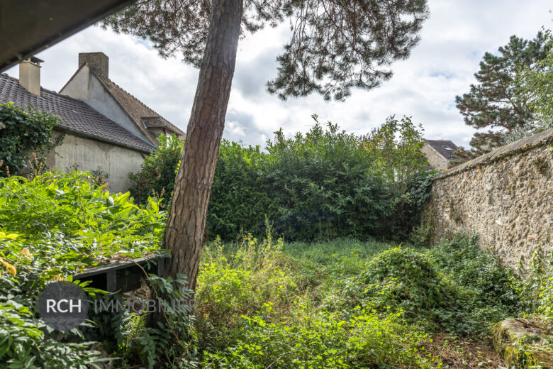 Photos du bien : Montfort l’Amaury – Loft avec jardin au coeur du centre historique