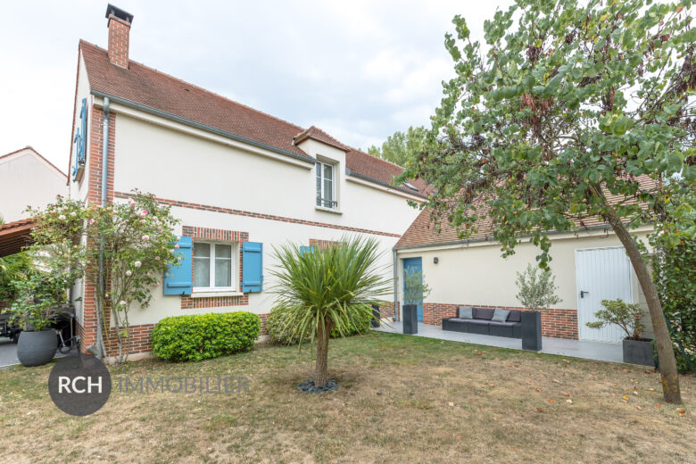 Photos du bien : Neauphle-le-Vieux – Belle maison contemporaine et familiale