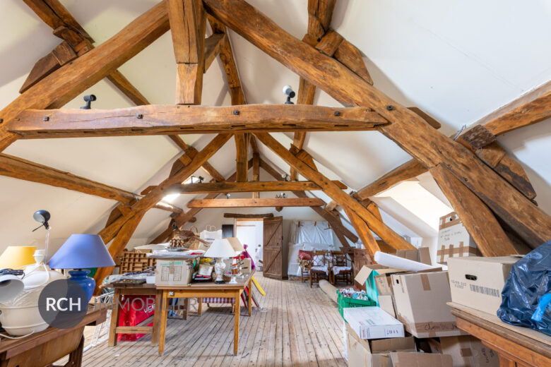 Photos du bien : Orphin – Magnifique corps de ferme avec dépendances
