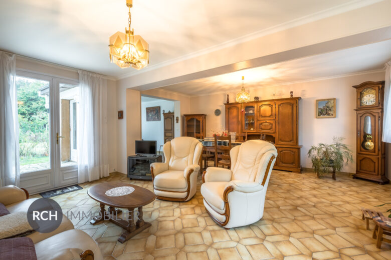 Photos du bien : Plaisir – Maison avec commerces et école à pied