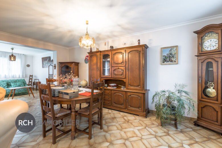 Photos du bien : Plaisir – Maison avec commerces et école à pied