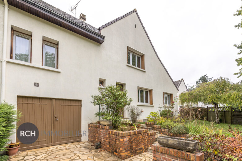 Photos du bien : Plaisir – Maison avec commerces et école à pied