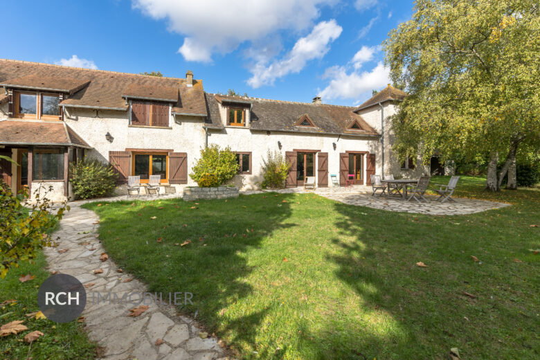 Photos du bien : Boutigny-Prouais – Charmante Maison ancienne du 19ème avec dépendances sur terrain arboré