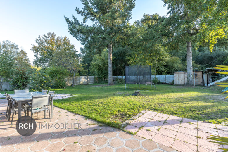Photos du bien : Exclusivité – Gambais – Jolie maison de plain-pied dans un bel environnement