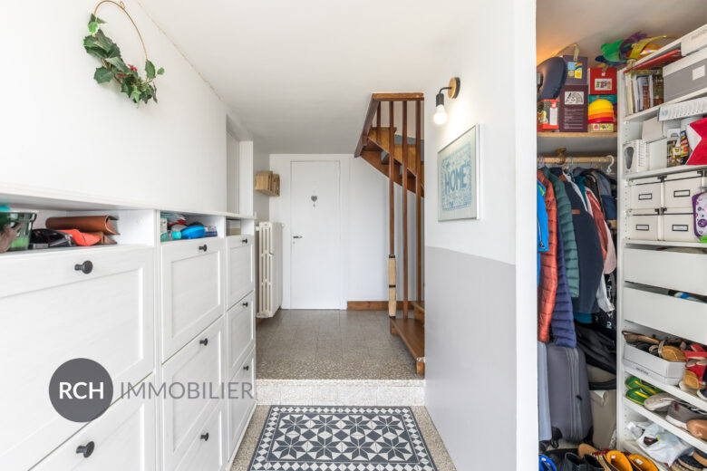 Photos du bien : Exclusivité – Gambais – Maison familiale entièrement rénovée proche écoles et commerces
