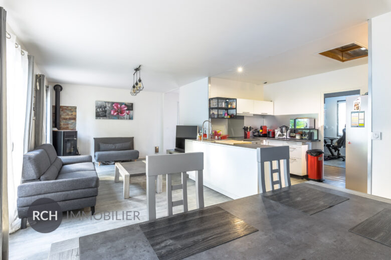 Photos du bien : Exclusivité – Gambais – Jolie maison de plain-pied dans un bel environnement