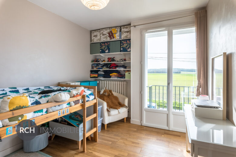 Photos du bien : Exclusivité – Gambais – Maison familiale entièrement rénovée proche écoles et commerces