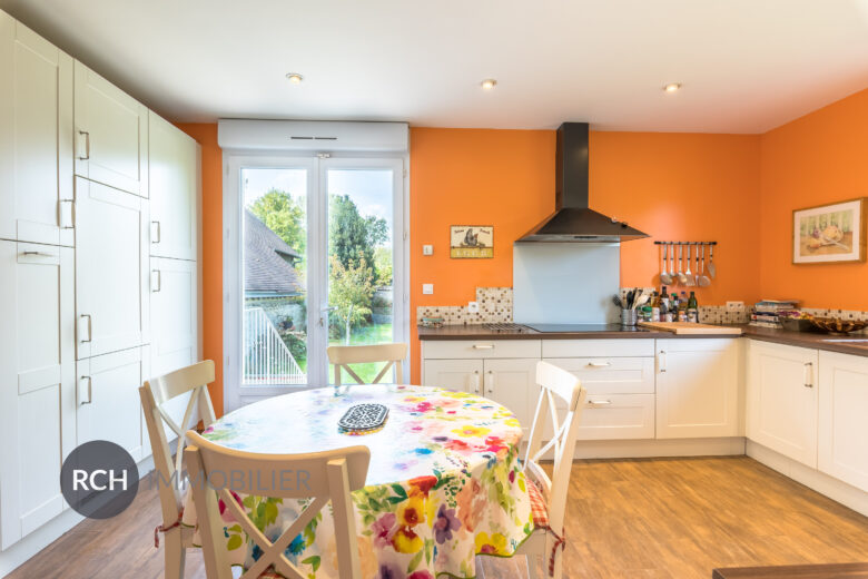 Photos du bien : Méré – Maison familiale avec appartement indépendant