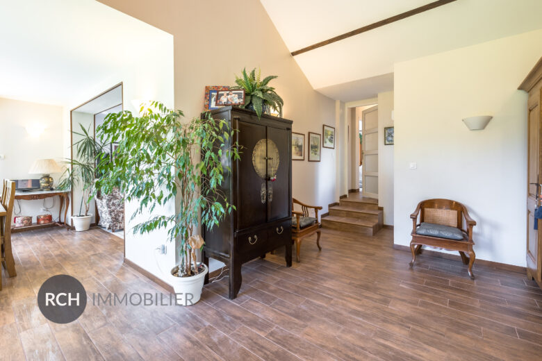 Photos du bien : Méré – Maison familiale avec appartement indépendant