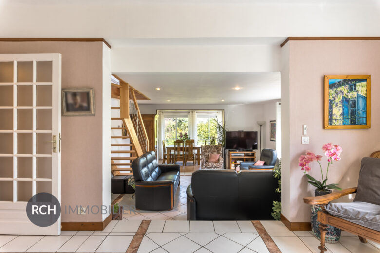 Photos du bien : Méré – Maison familiale avec appartement indépendant