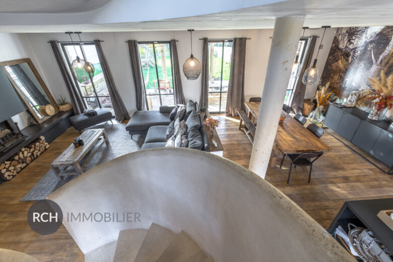 Photos du bien : Galluis – Belle maison contemporaine idéalement située