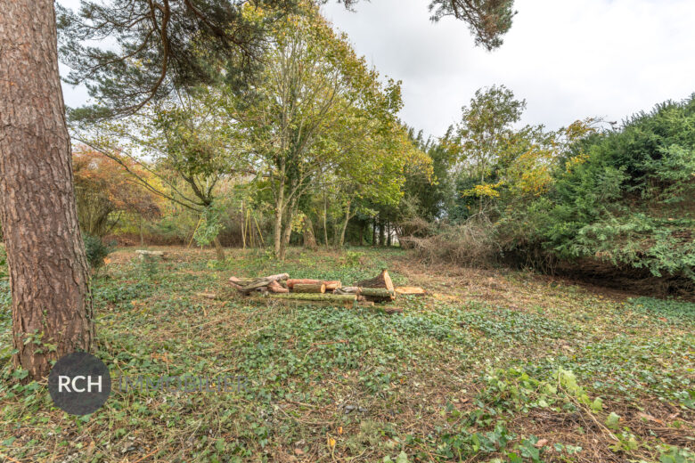 Photos du bien : Richebourg – Grange à aménager d’environ 215 m²