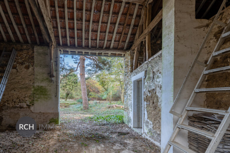 Photos du bien : Richebourg – Grange à aménager d’environ 215 m²