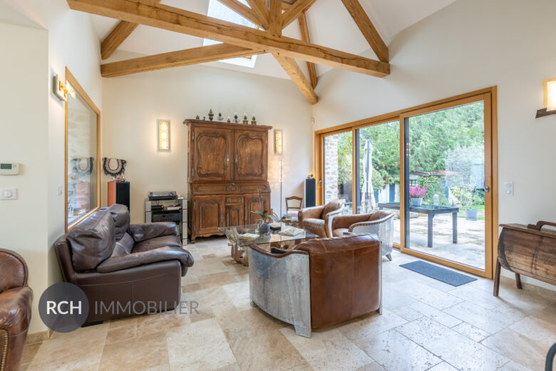 Photos du bien : Exclusivité – Saint-Léger-en-Yvelines – Charmante Propriété au coeur du village avec commerces à pied