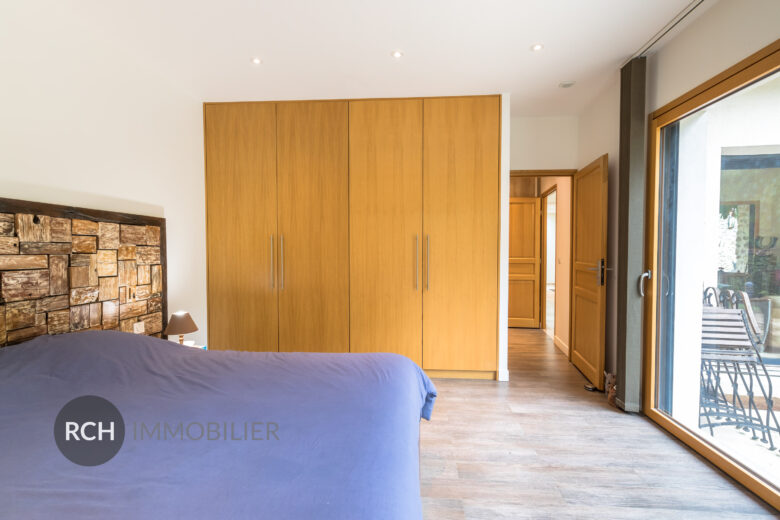 Photos du bien : Exclusivité – Saint-Léger-en-Yvelines – Charmante Propriété au coeur du village avec commerces à pied
