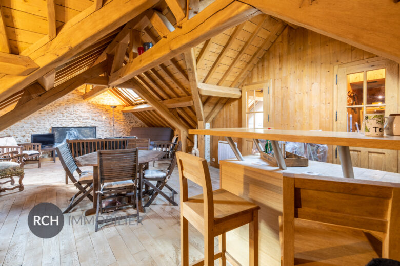 Photos du bien : Exclusivité – Saint-Léger-en-Yvelines – Charmante Propriété au coeur du village avec commerces à pied
