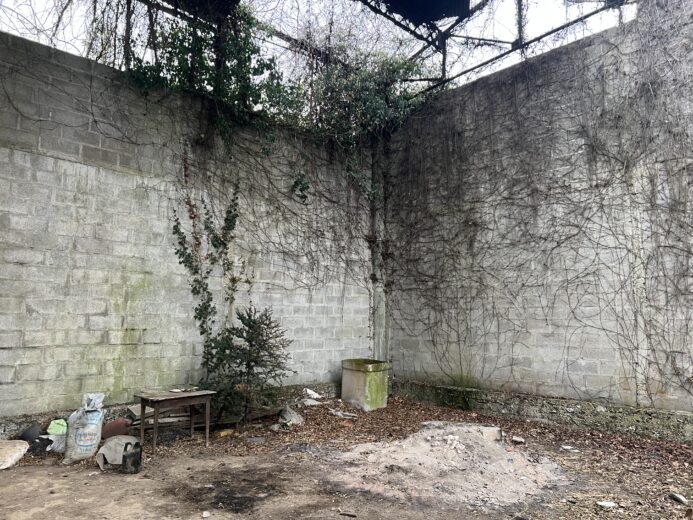 Photos du bien : Beynes – Maison à réhabiliter avec beau potentiel