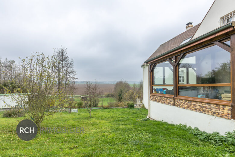 Photos du bien : Jouars-Pontchartrain – Jolie Maison familiale avec vue dégagée