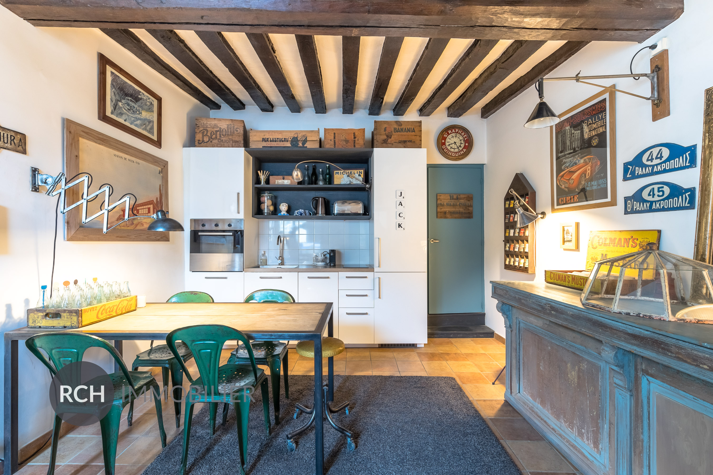 Photos du bien : Seul mandataire – Montfort l’Amaury – En plein cœur du village, appartement entièrement rénové