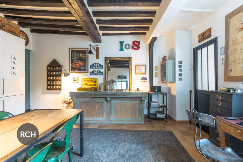 Photos du bien : Seul mandataire – Montfort l’Amaury – En plein cœur du village, appartement entièrement rénové
