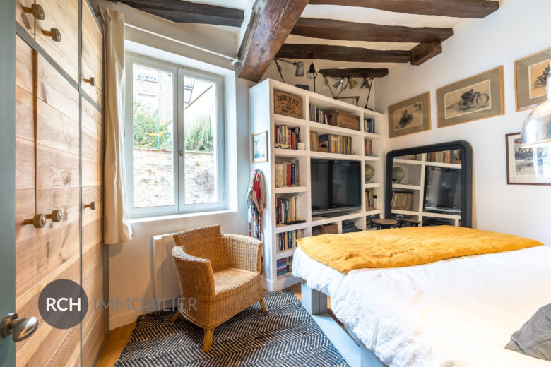 Photos du bien : Seul mandataire – Montfort l’Amaury – En plein cœur du village, appartement entièrement rénové