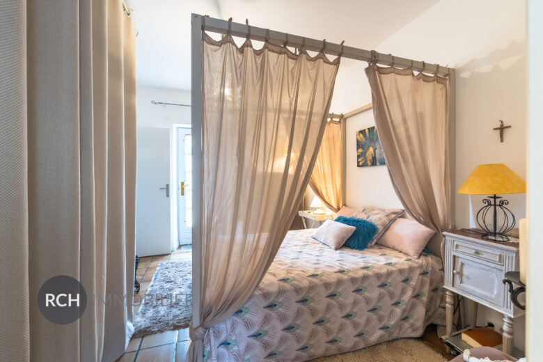 Photos du bien : Exclusivité – Richebourg – Bel appartement rénové